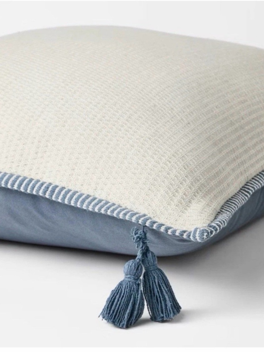 Oversized Square Cotton Linen Texture with Tassel Cream Blue Threshold McGee NEW - Picture 4 of 11